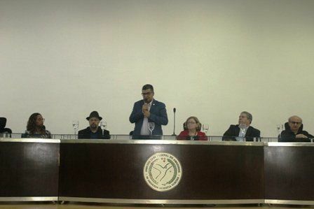 Pró-reitor David Lopes Neto presidiu a mesa de honra do evento.